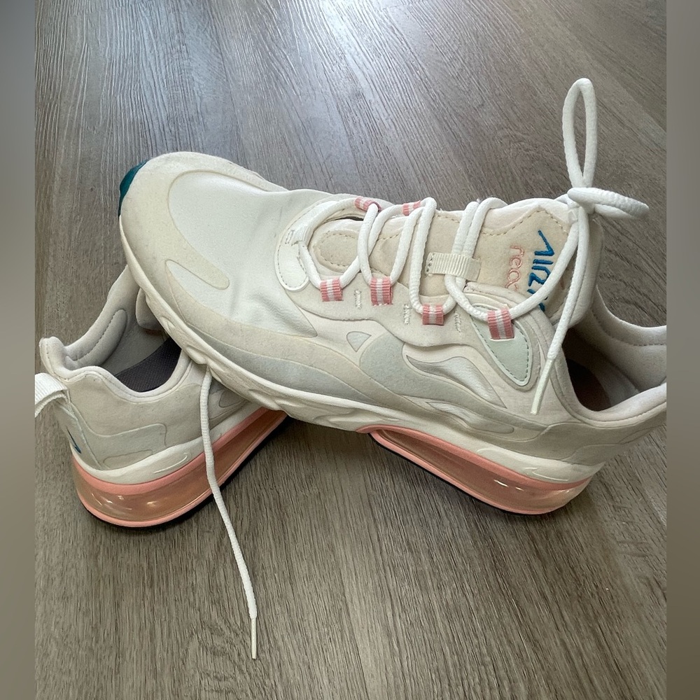 Women White Nike Air Sneakers